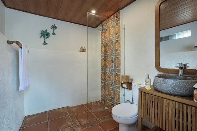 Deluxe room with pool view